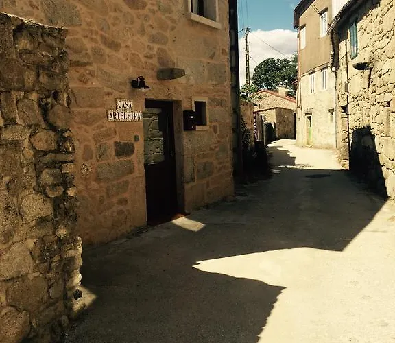 Casa Arteleira Kır Evi